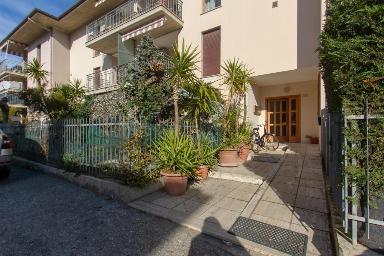 Appartamento Galileo - Myho Casa Торторето Экстерьер фото